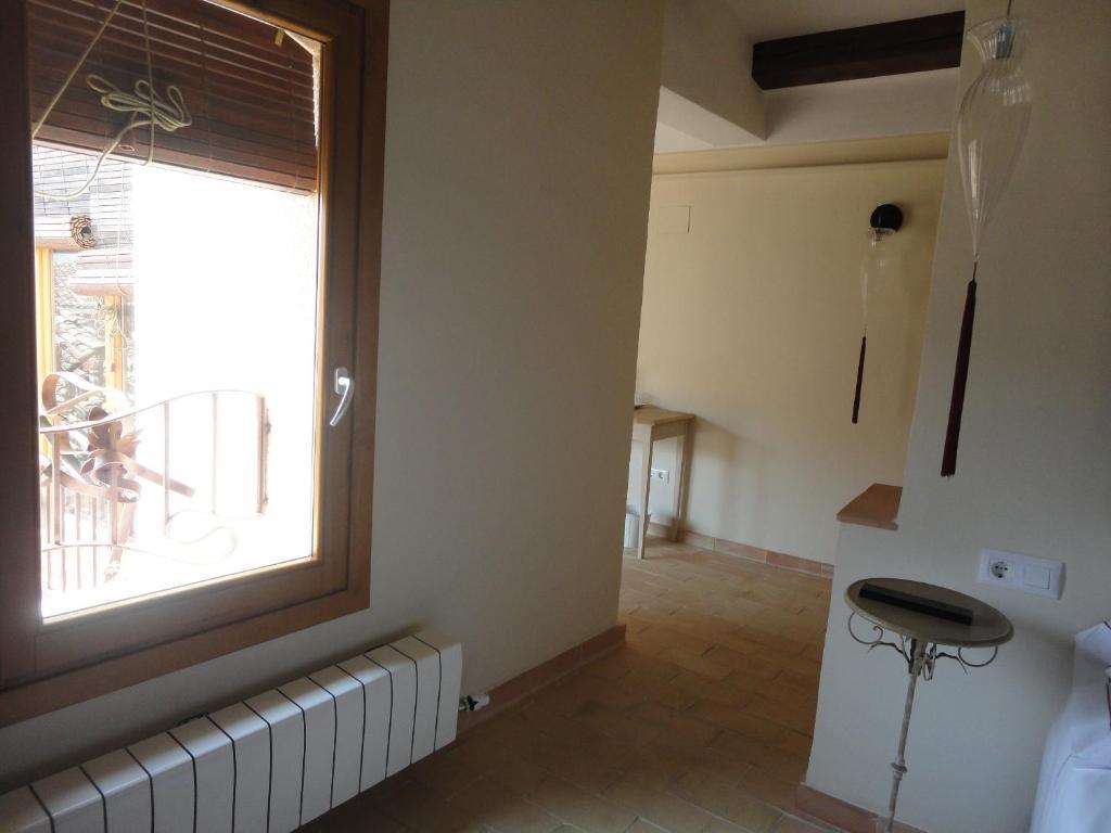 Hotel Rural Cal Torner Adults Only Guiamets Quarto foto